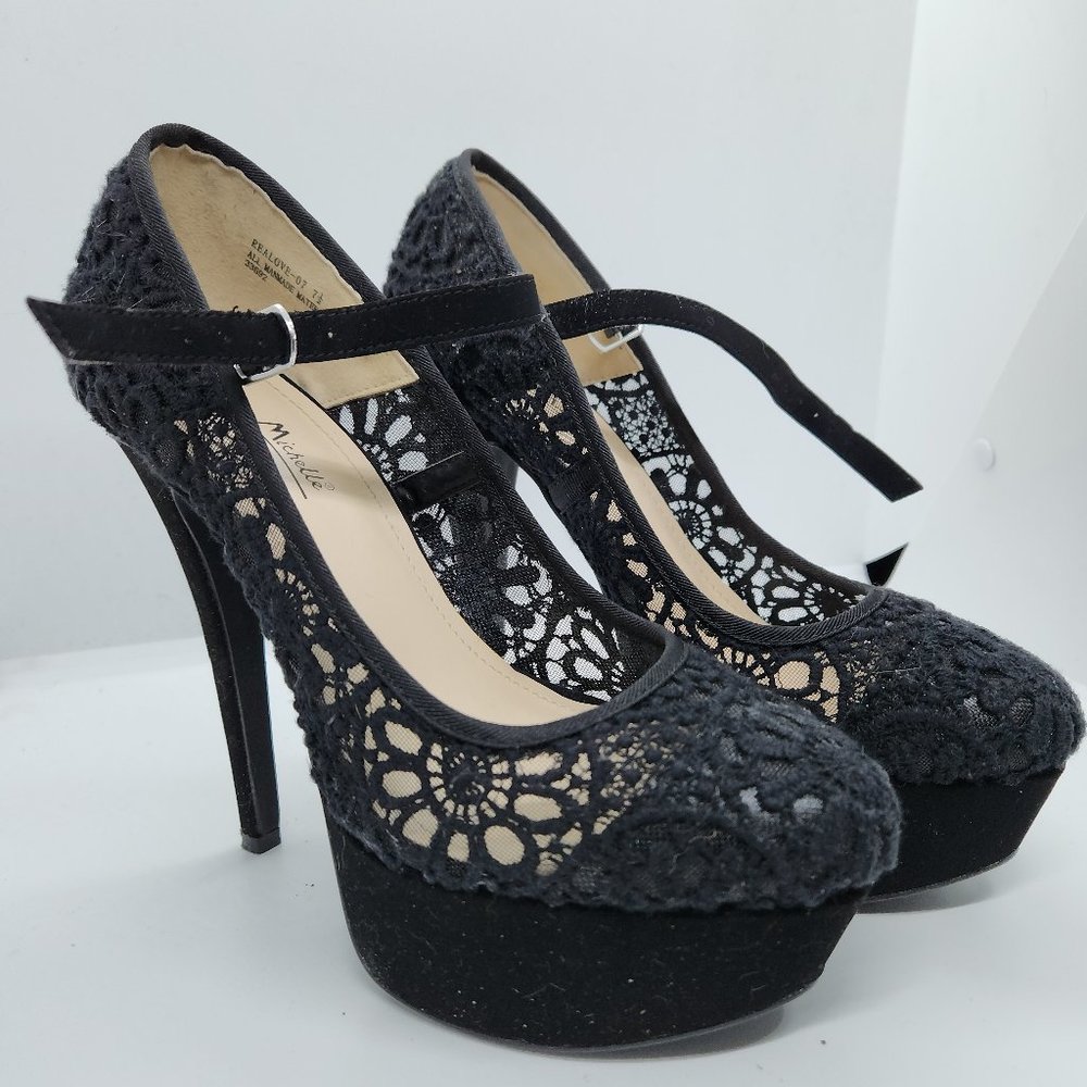 Preowned Ann Michelle black lace Mary Jane stiletto pumps size 71/2